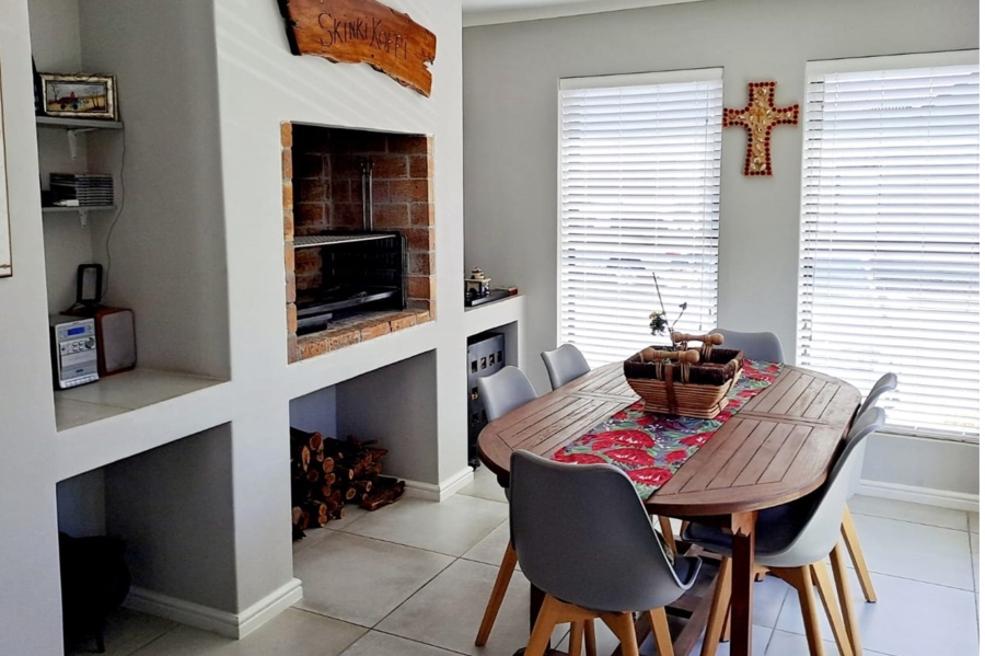 3 Bedroom Property for Sale in Aan de Wijnlanden Western Cape